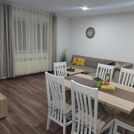 Apartman Danijela Otočac Buitenkant foto