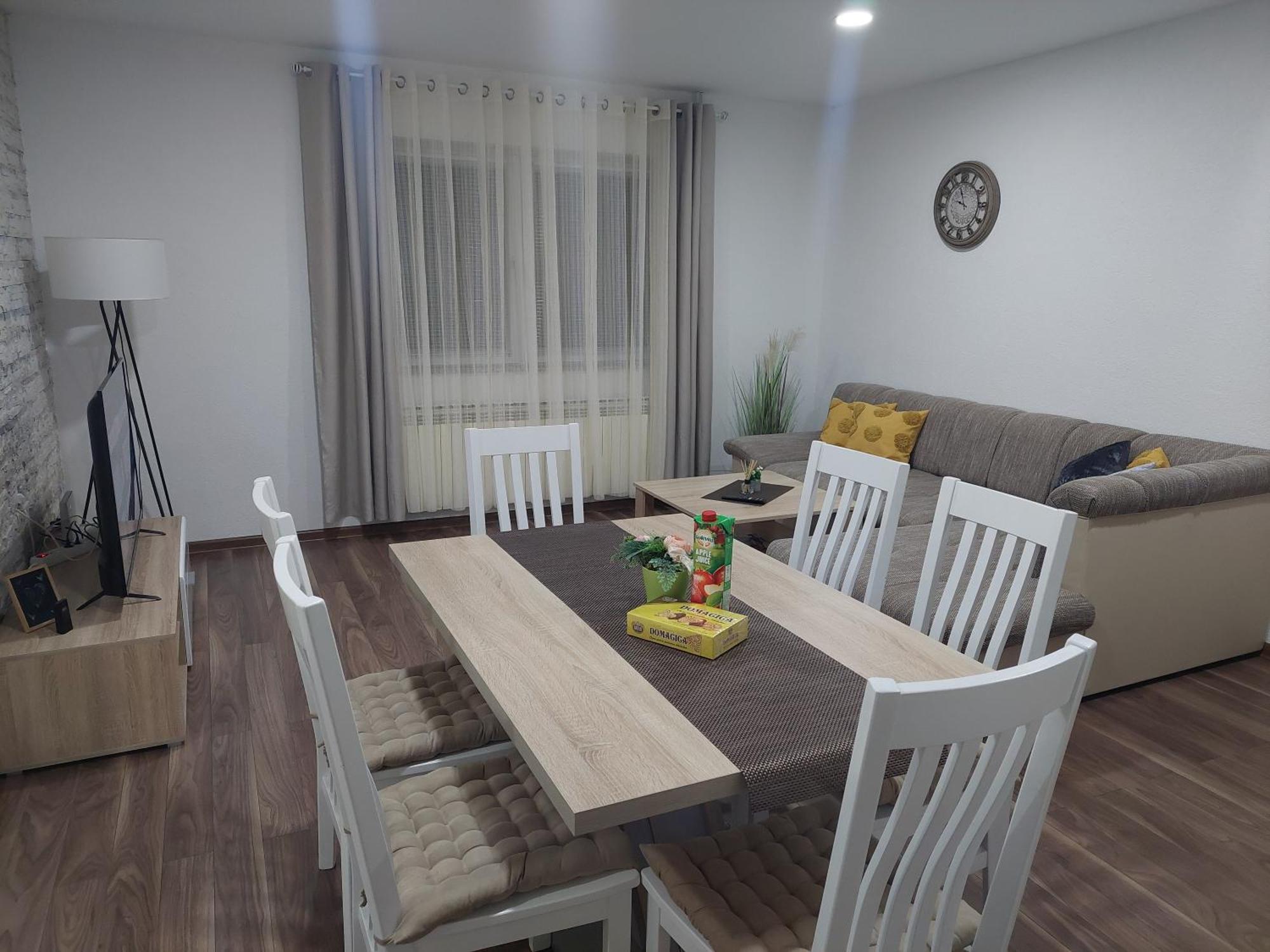 Apartman Danijela Otočac Buitenkant foto