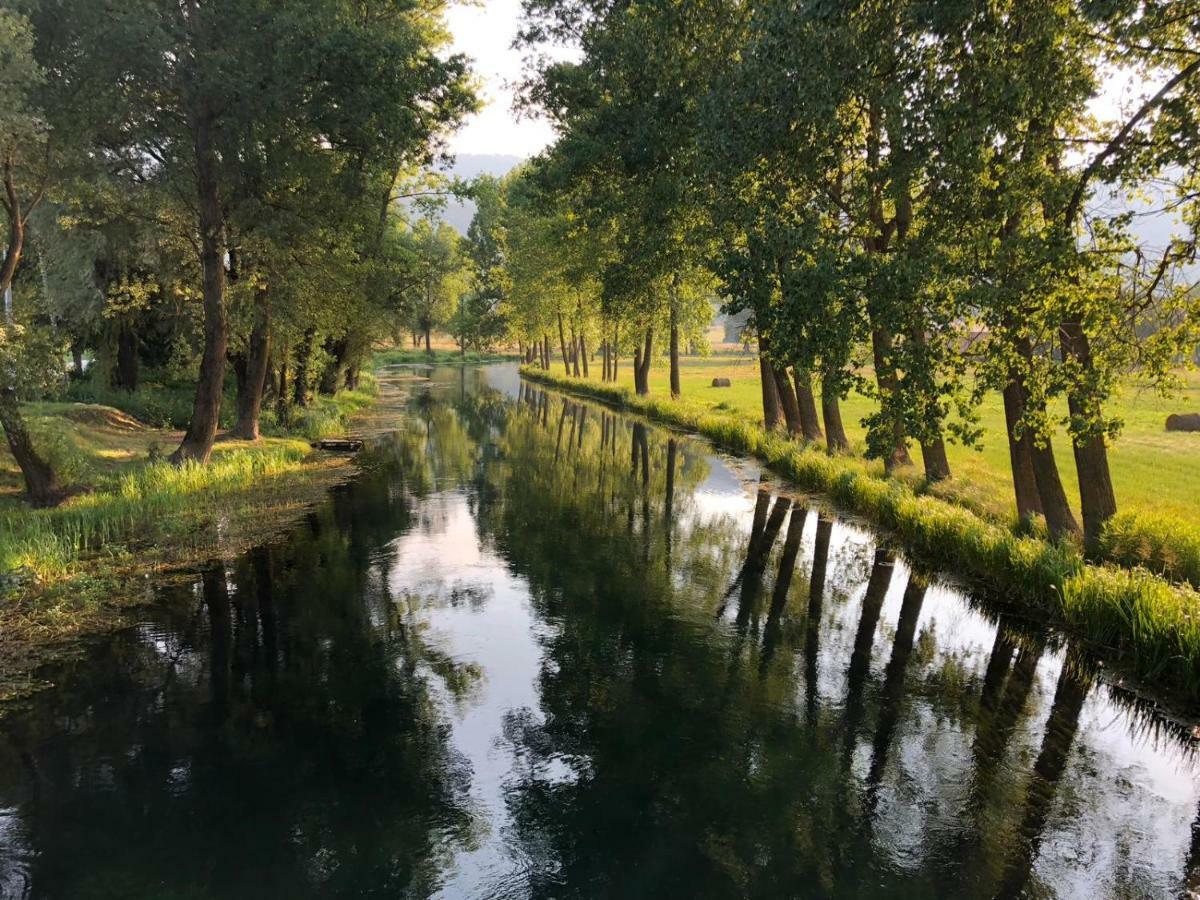 Apartman Danijela Otočac Buitenkant foto